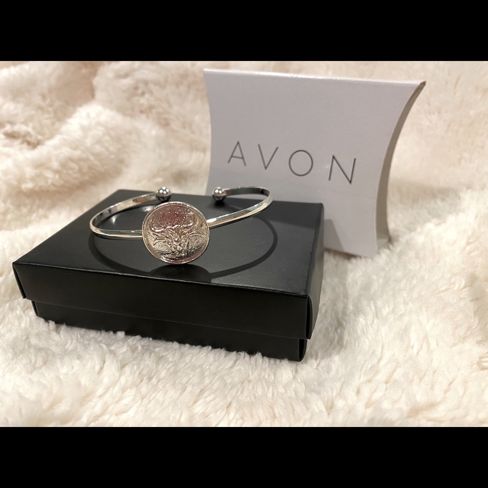 Taurus the Bull Bangle